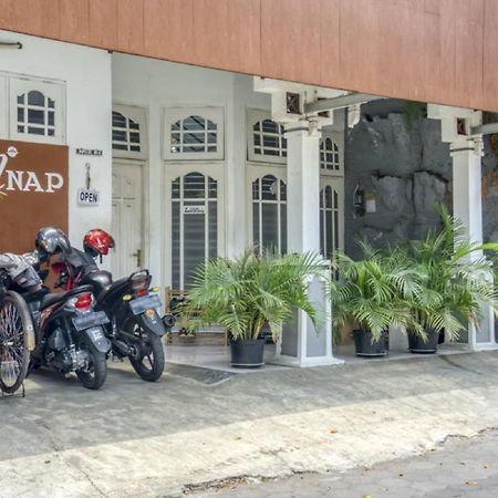 Reddoorz Hostel Near Prawirotaman Jogja Yogyakarta Ngoại thất bức ảnh