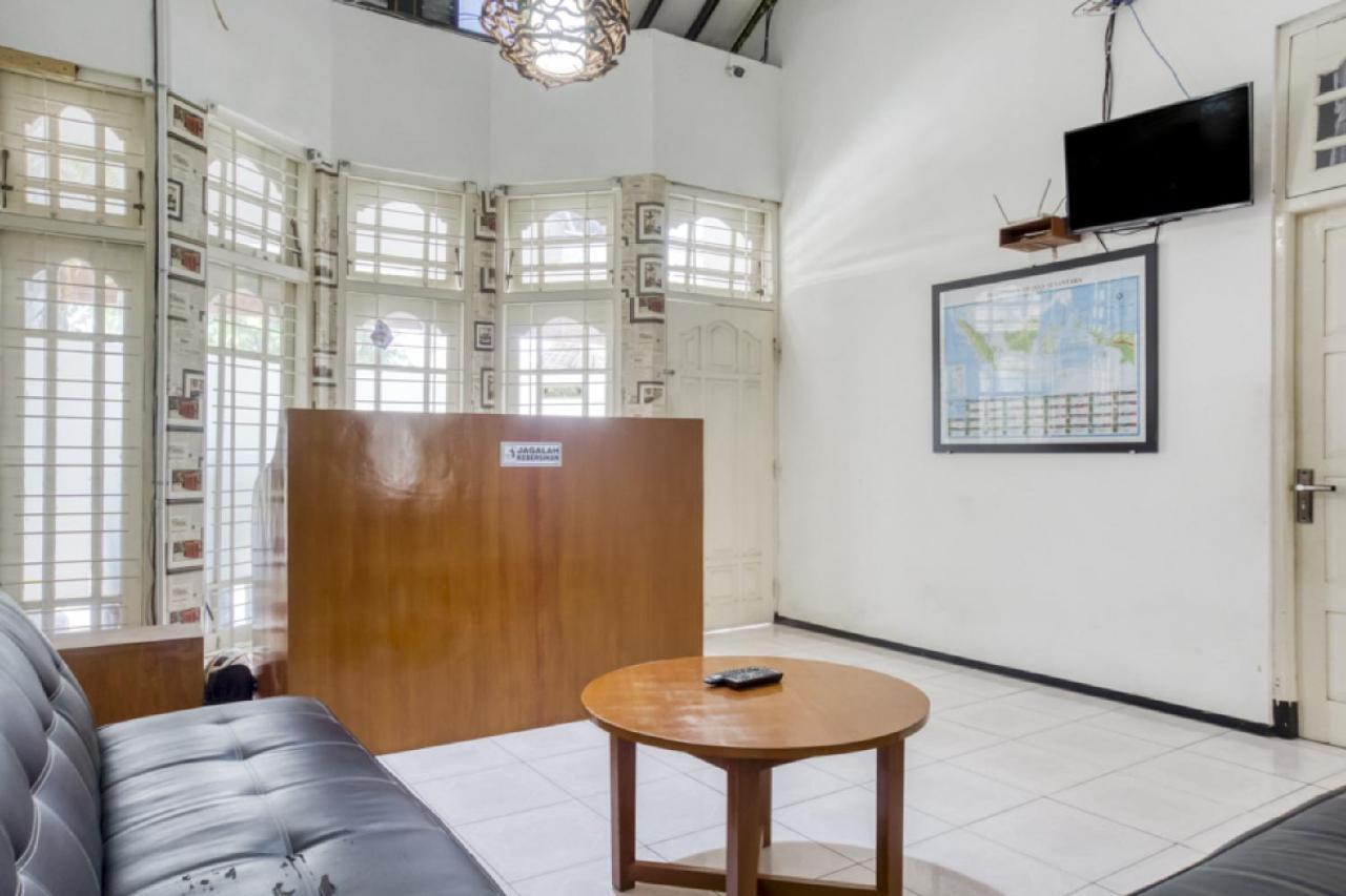 Reddoorz Hostel Near Prawirotaman Jogja Yogyakarta Ngoại thất bức ảnh