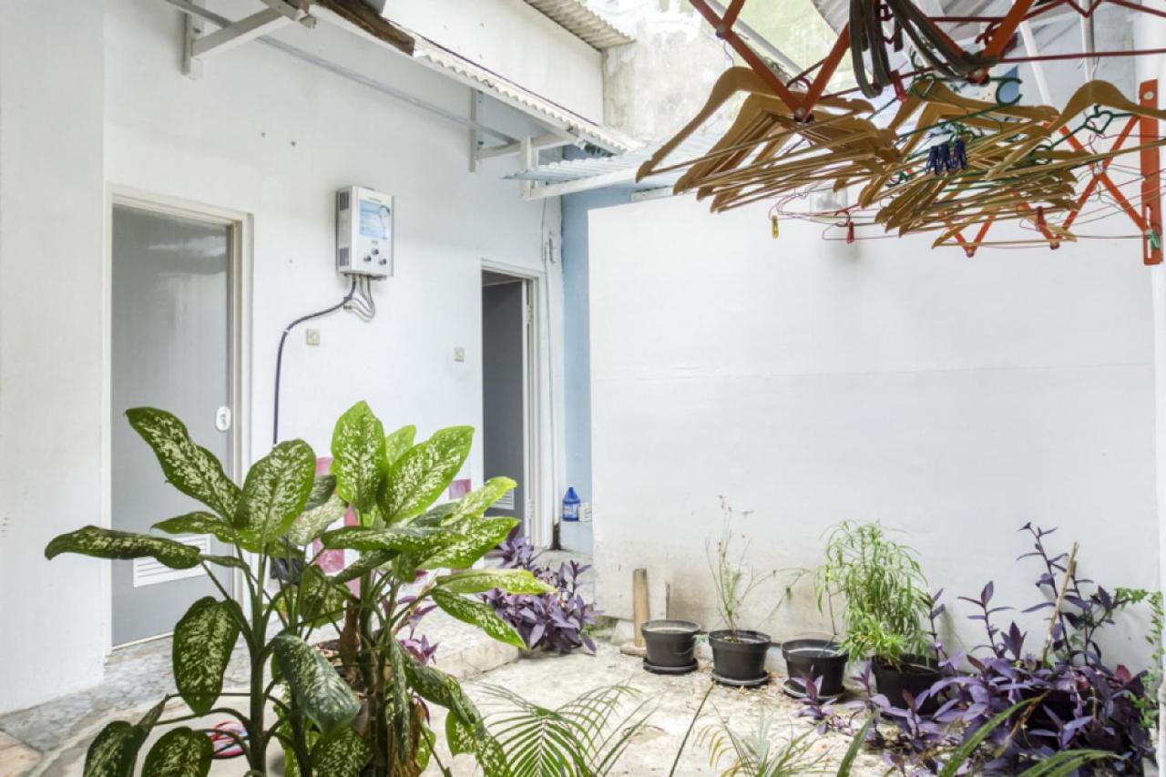 Reddoorz Hostel Near Prawirotaman Jogja Yogyakarta Ngoại thất bức ảnh