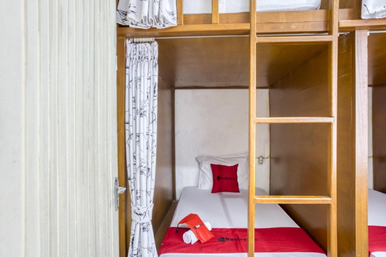 Reddoorz Hostel Near Prawirotaman Jogja Yogyakarta Ngoại thất bức ảnh